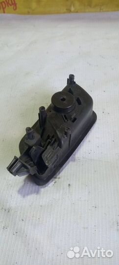 Ручка двери внутренняя Chevroiet Cobalt седан 1.6