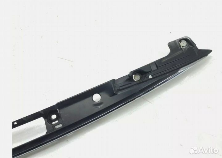 Накладка крышки багажника Lexus Gs 2015-2020