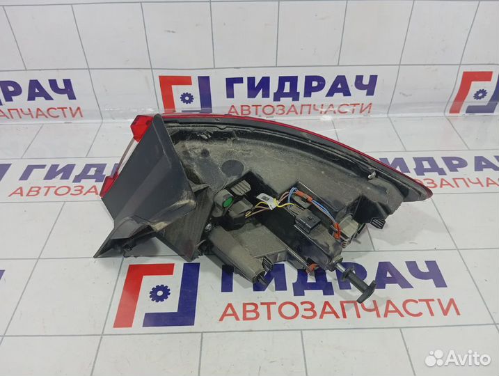 Фонарь задний наружный левый Renault Arkana 265558659R