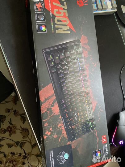 Игровая механическая клавиатура