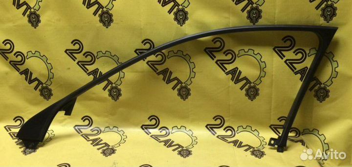 Накладка двери передняя правая Lexus Is250 GSE20