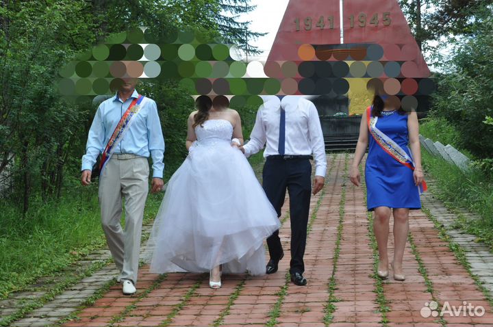 Свадебное платье