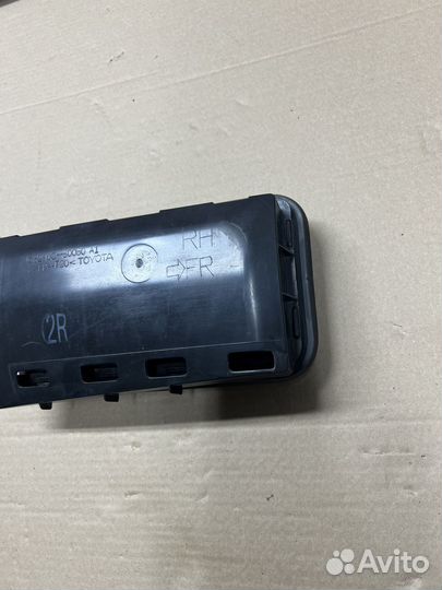 Воздуховод заднего правого крыла Lexus LX 570