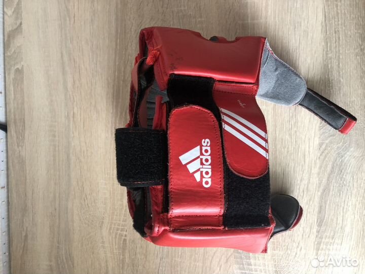 Боксерский шлем adidas aiba