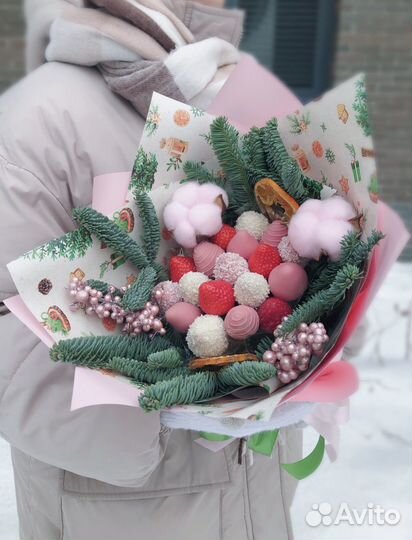 Клубника в шоколаде букет новогодний