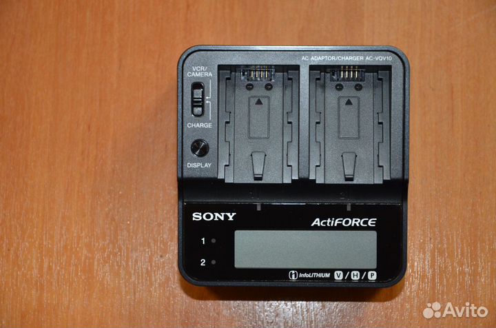 Зарядное устройство Sony ac-vqv10