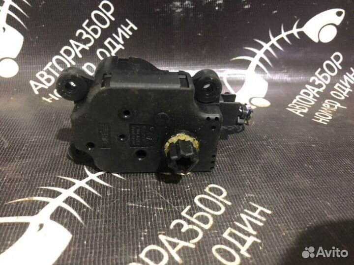 Сервопривод заслонок печки Ford Focus 3 хетчбэк 1