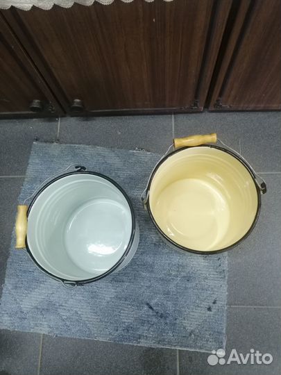 Чайник и ведро эмалированное