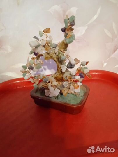 Дерево счастья из натуральных камней