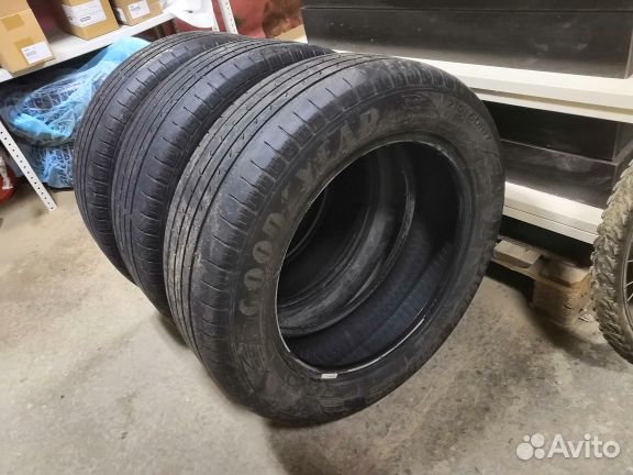 Goodyear EfficientGrip 215/60 R17