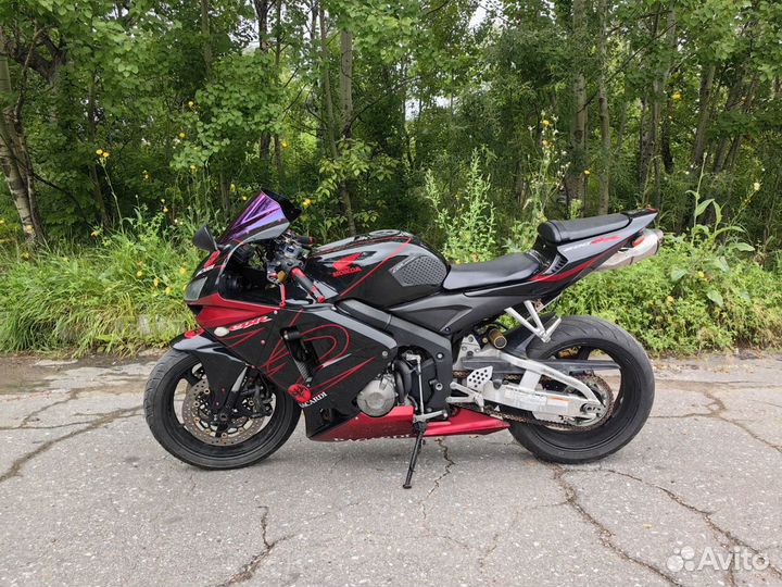 Продам Honda CBR