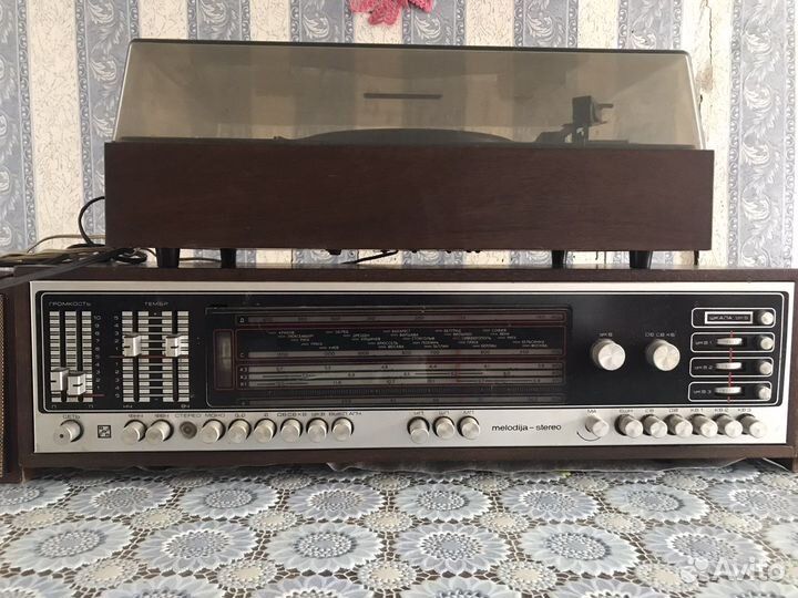 Проигрыватель винила Melodija-stereo 104