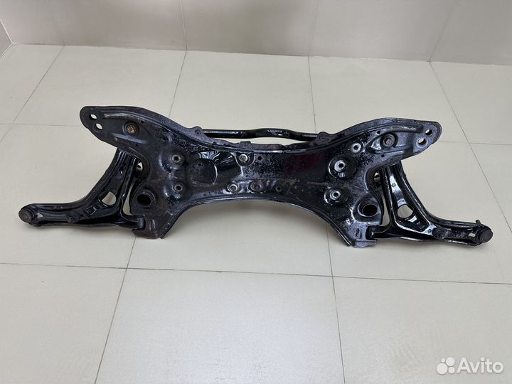 Подрамник передний Toyota Vitz 1