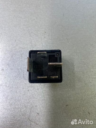 Реле Volkswagen Touareg 7L6 BHK 2006/7