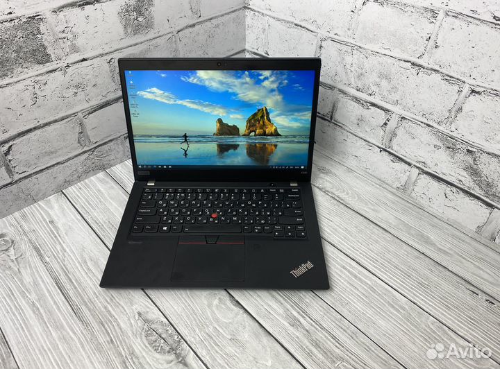 Lenovo Thinkpad X390 в идеальном состоянии