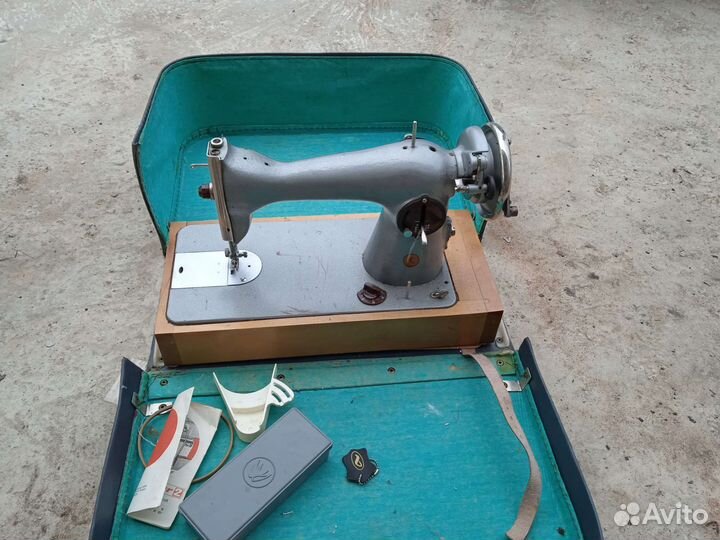 Швейная машинка