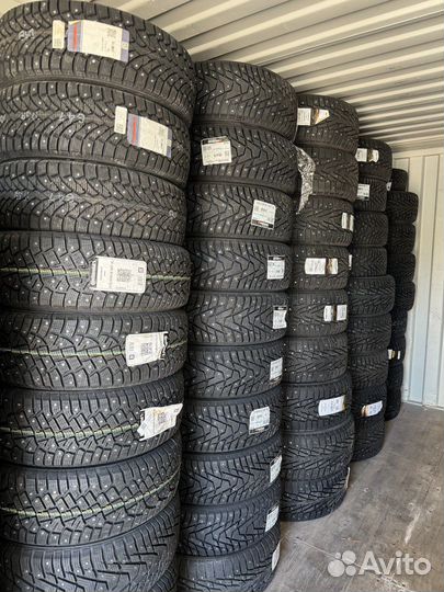 Pirelli Formula Ice 215/50 R17 95T