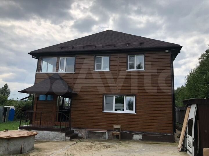 Дом 180 м² на участке 6,5 сот.