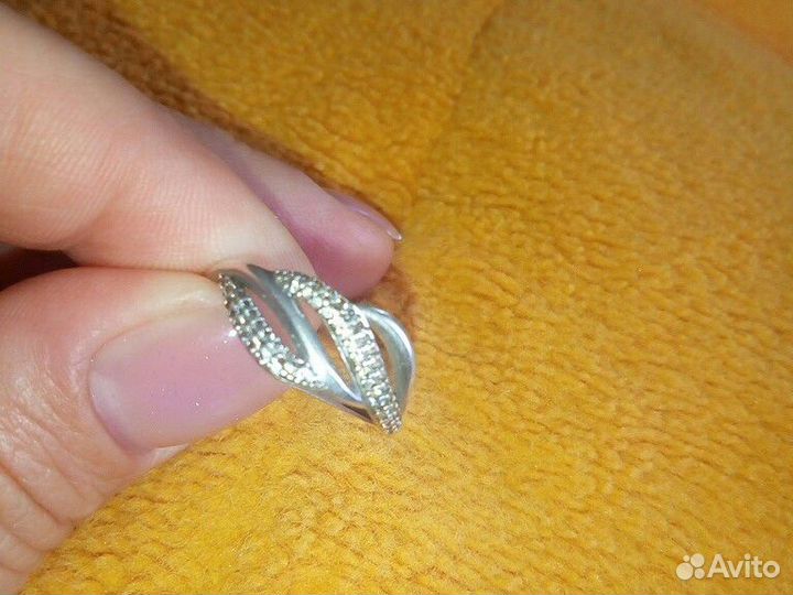 Серебряное кольцо