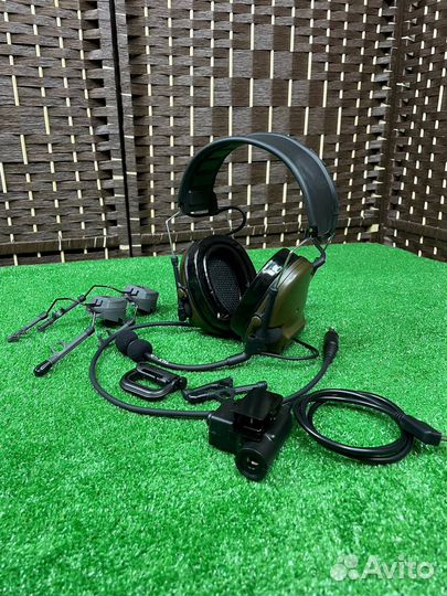 Наушники с шумоподавлением