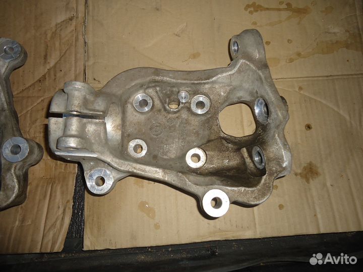 Поворотные кулаки BMW