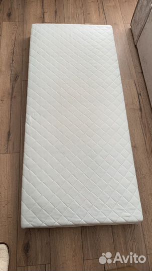 Кровать IKEA с матрасом