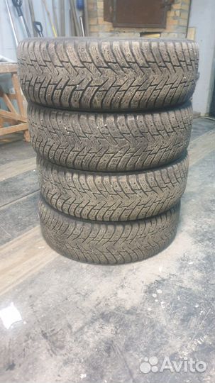 Nokian Tyres Hakkapeliitta 8 215/65 R17