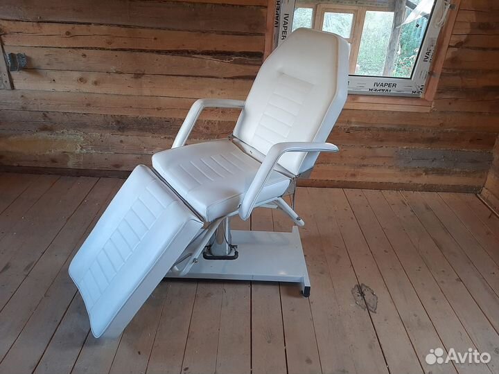 Косметологическое кресло - кушетка на гидравлике