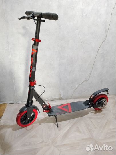 Продам самокат городской