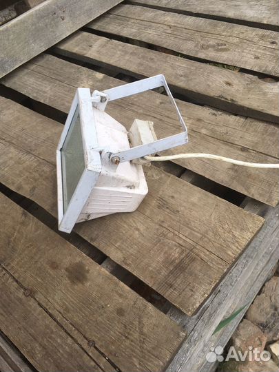 Прожектор освещения 1 шт