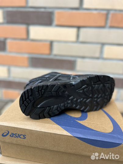 Кроссовки asics демисезон