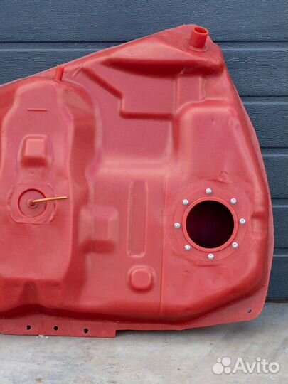 Топливный бак toyota corolla verso