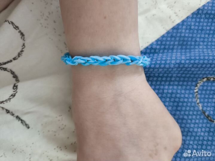 Продаю украшения из резиночек и игрушку