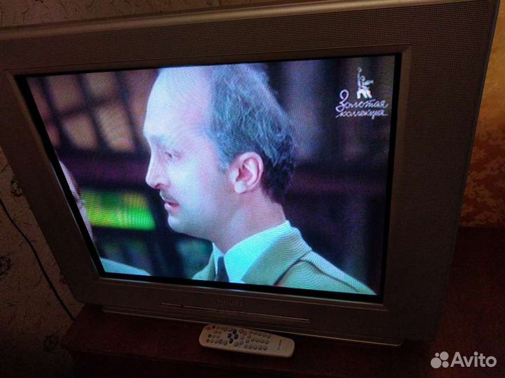 Телевизор Philips старый большой с пультом