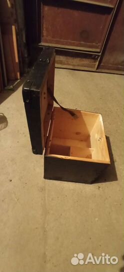 Ящик деревянный с замком-лягушкой (СССР)