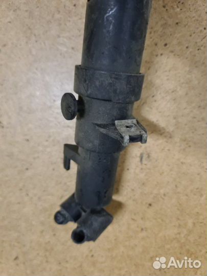 Форсунка омывателя фар левая Mercedes-Benz S-Klass