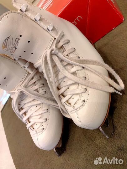 Коньки фигурные edea overture 220 C