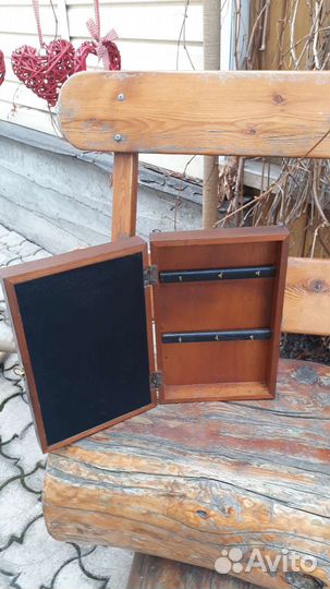 Ключница настенная из дерева