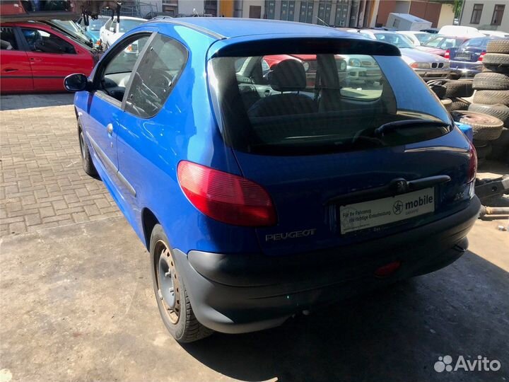 Разбор на запчасти Peugeot 206