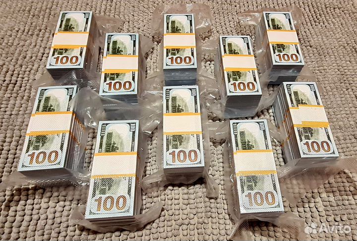 1 миллион долларов в вакууме (банк приколов)