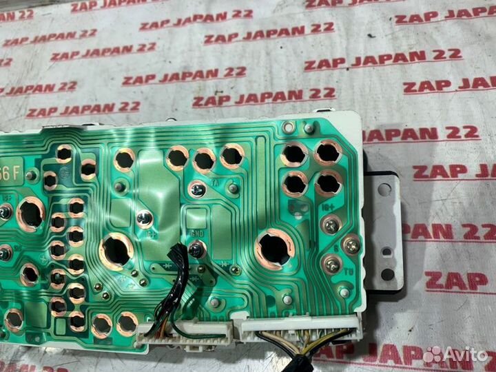 Панель приборов Mitsubishi Challenger K99 6G74