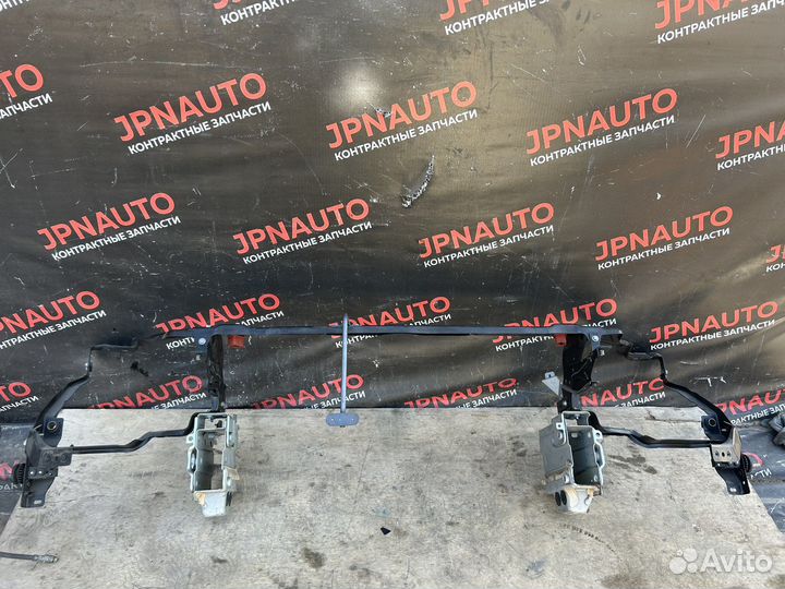 Рамка радиатров Mercedes W204