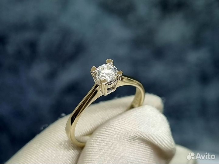 Золотое кольцо с бриллиантом Zen diamond