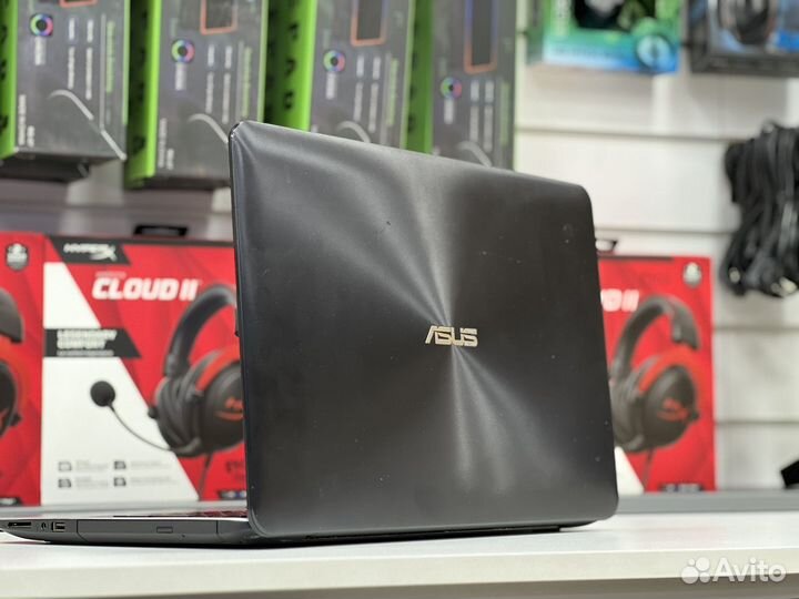 Шустрый Asus Core i7 8G озу SSD256g GeForce 2g