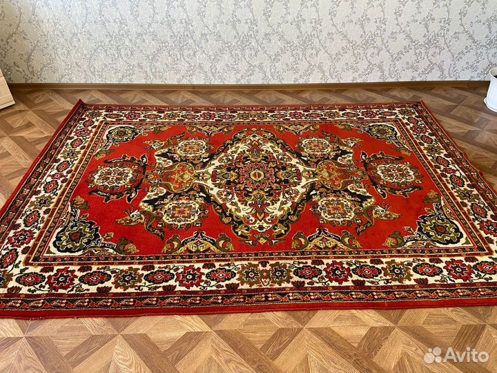 Ковер шерстяной