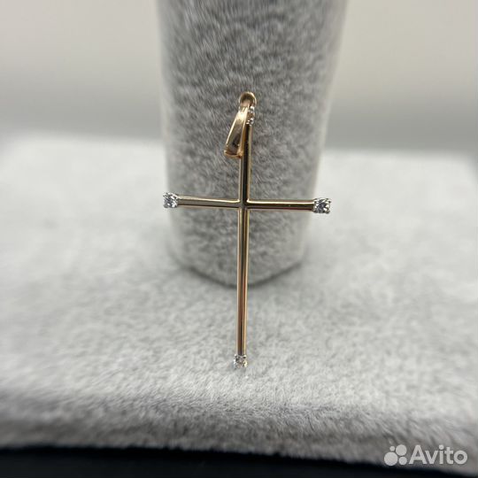 Золотой крест с фианитами 585 новое