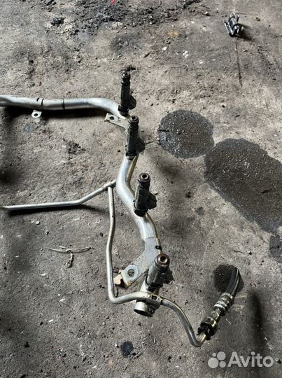 Топливна рампа с форсунками bmw x5 e53 4.4