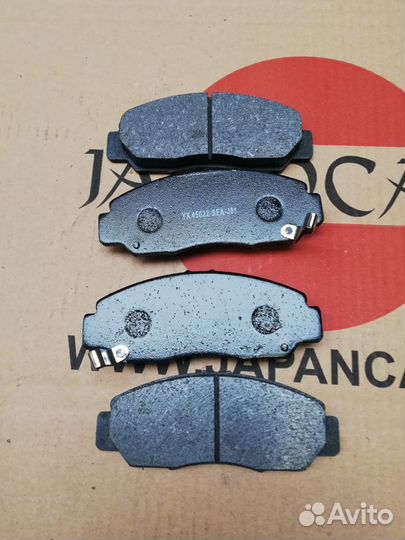 Колодки тормозные передние Honda Accord