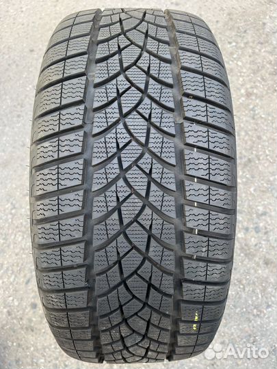 Goodyear UltraGrip Performance 265/40 R20 104V
