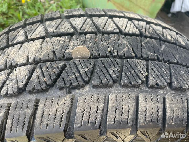 Bridgestone Blizzak DM-V3 285/60 R18